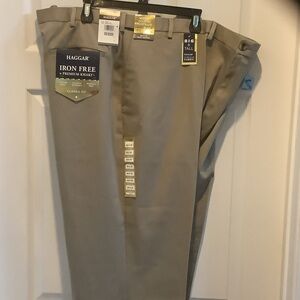 Haggar Men's Iron‎ Free Classic Fit Tan Chinos